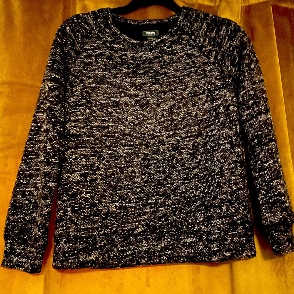 Roots size xs black and white boucle sweater